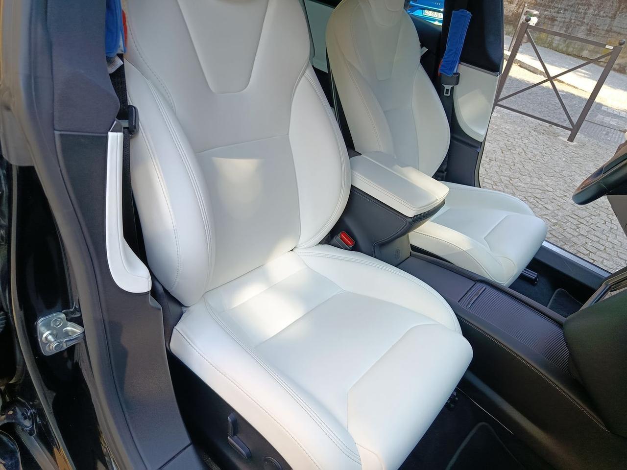 Tesla Model S 60d #6106