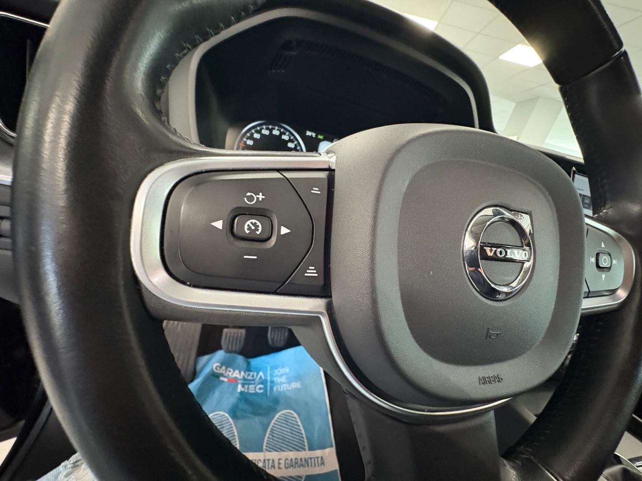 Volvo XC 60 D3 2.0 TDI 150cv 2019 km 175000