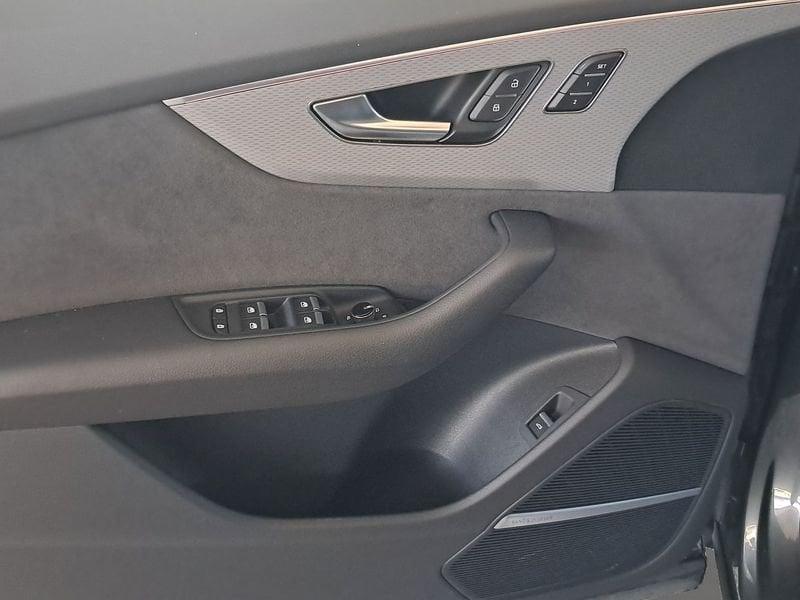 Audi Q8 50 TDI 210kW quattro tip. S Line Edition
