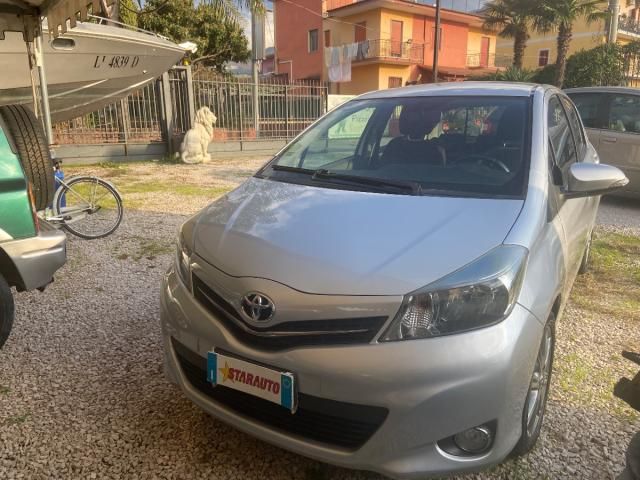 TOYOTA Yaris 1.4 D-4D 5p. Style M-MT cambio automatico