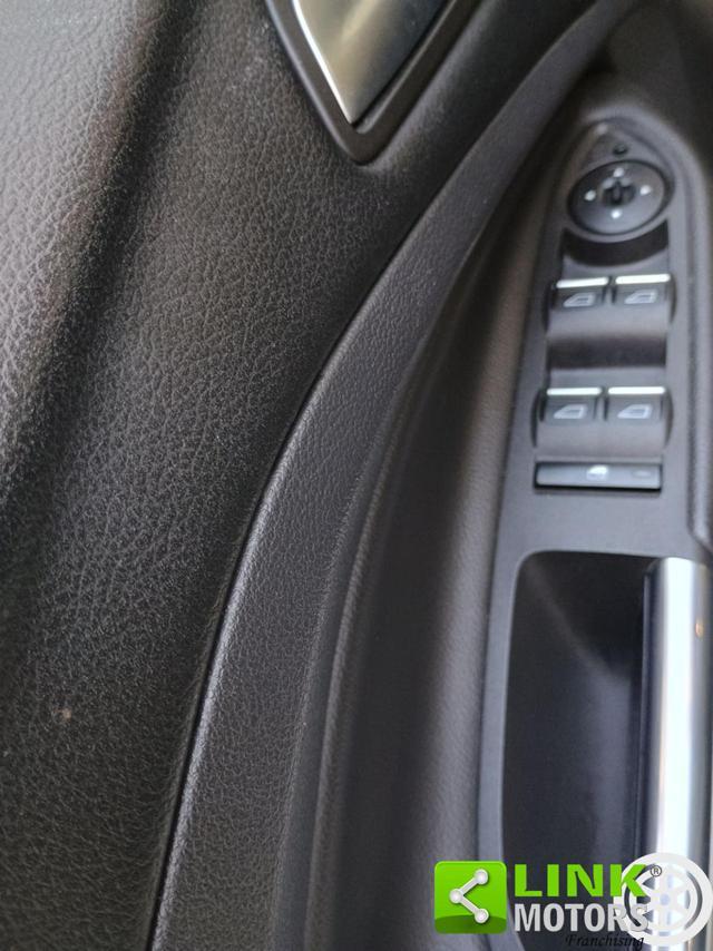 FORD Kuga 1.5 EcoBoost 120 CV S&S 2WD ST-Line