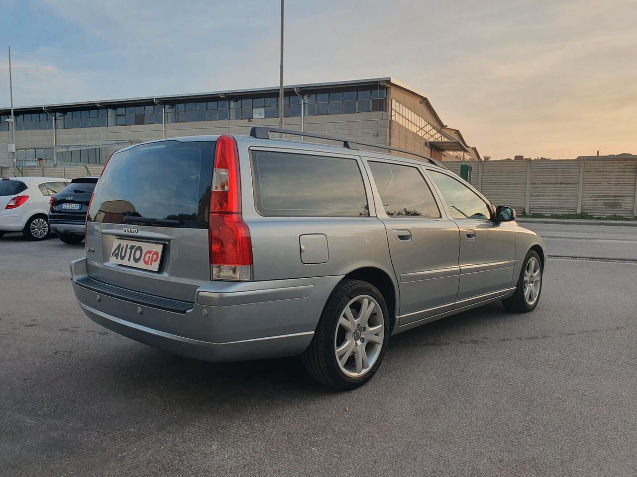 Volvo V70 2.4 D5 Summum manuale 6m 2007