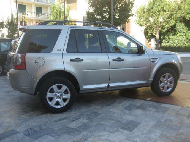 LAND ROVER Freelander 2.2 TD4 SW S