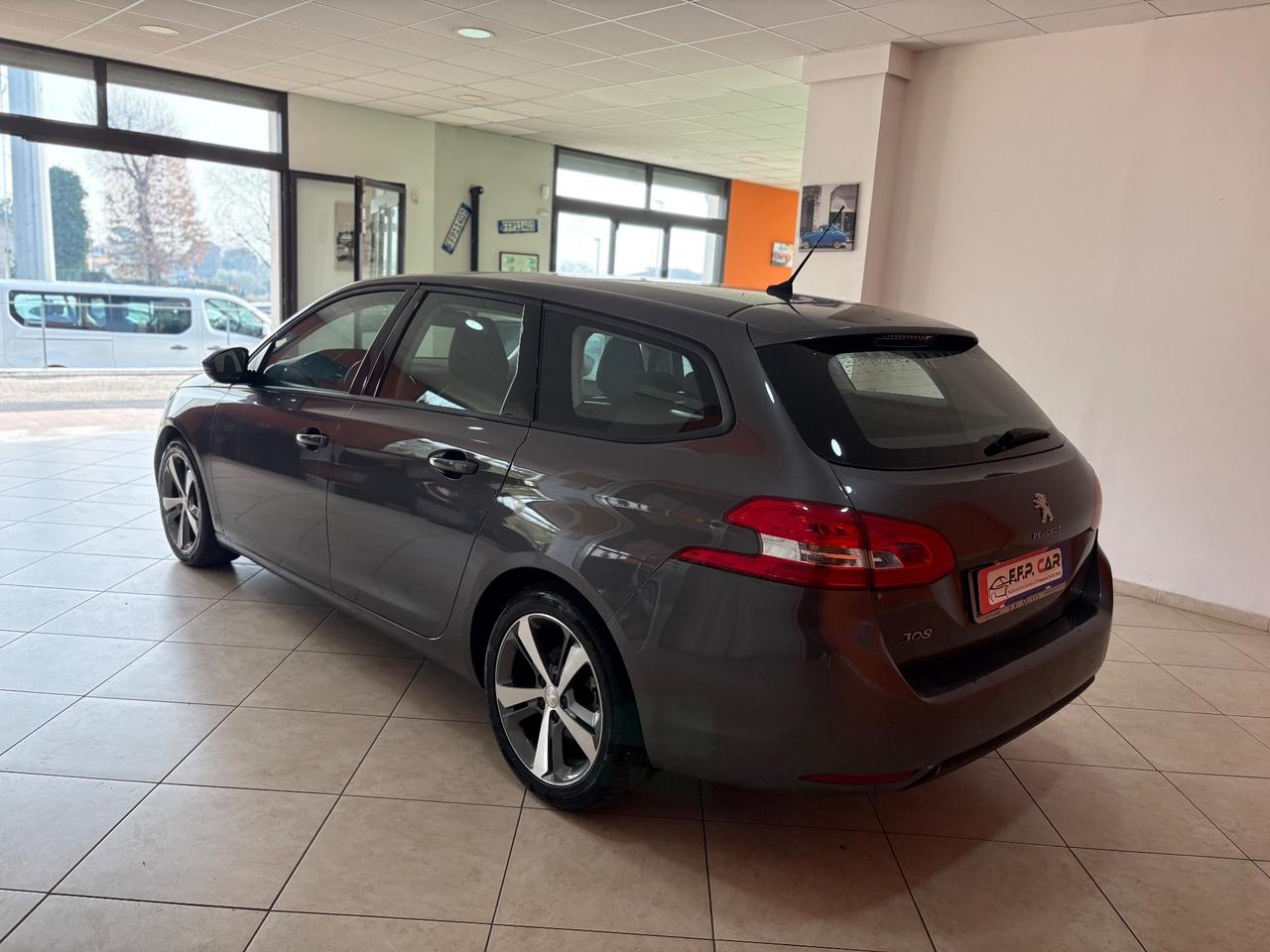 Peugeot 308 BlueHDi 1.6 120 SW Allure cambio automatico permute finanziamenti