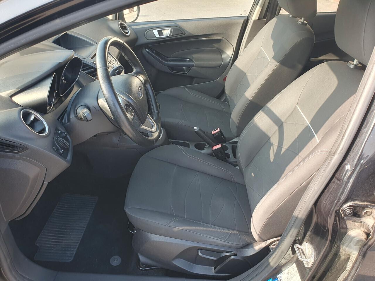 Ford Fiesta 1.5 TDCi 75CV Neopatentati 2015