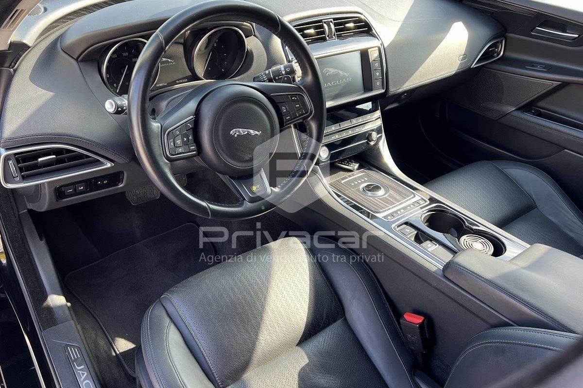 JAGUAR XE 2.0 D Turbo 180 CV AWD aut. Portfolio
