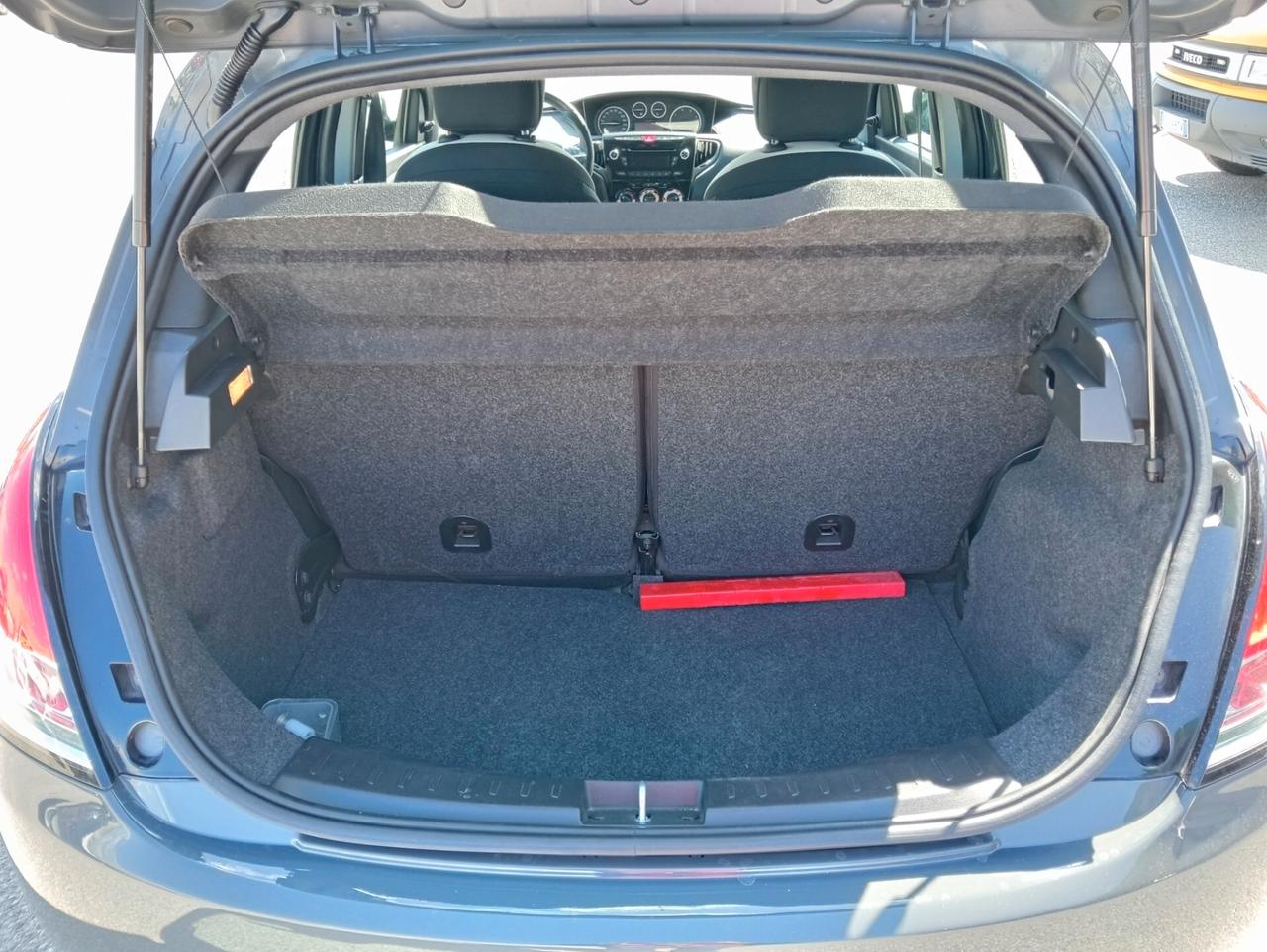 Lancia Ypsilon 1.3 MJET 95CV Elefantino