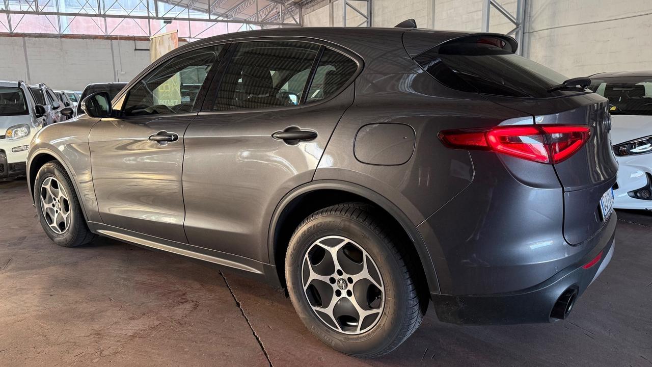 Alfa Romeo Stelvio 2.2 Turbodiesel 160 CV AT8 RWD Business