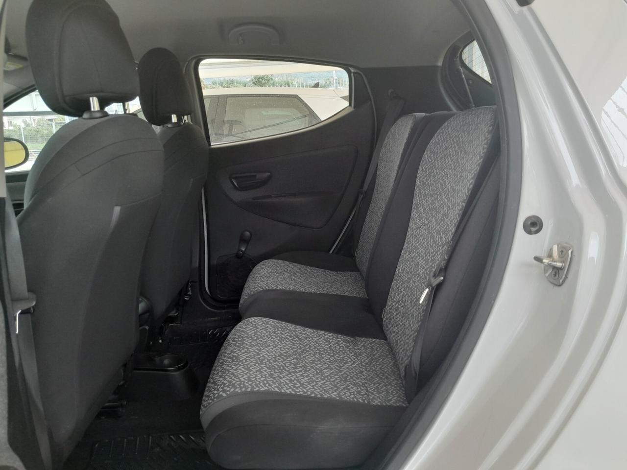 Lancia Ypsilon 1.2 69 CV 5 porte S&S Gold