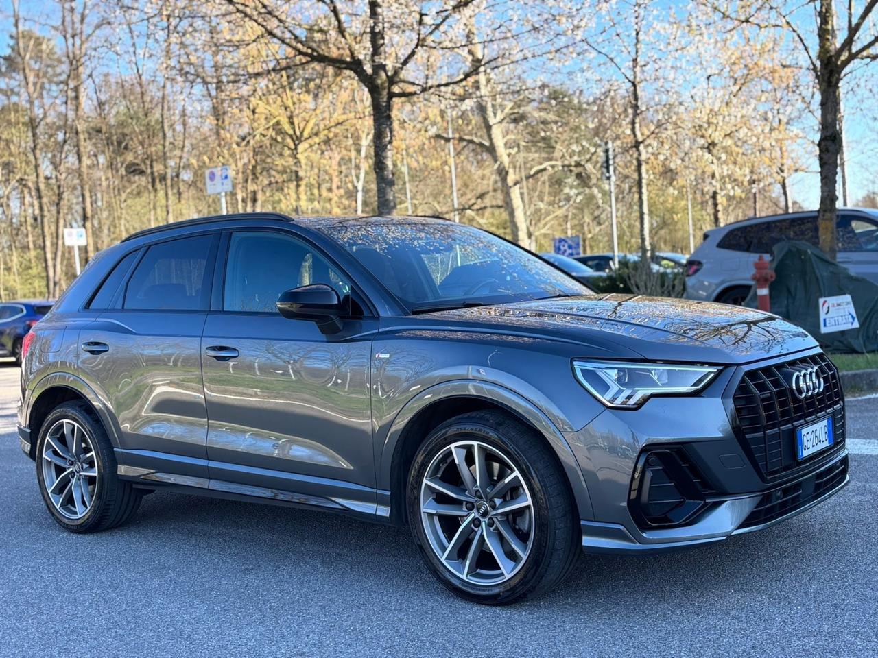Audi Q3 40 TFSI quattro S tronic line edition