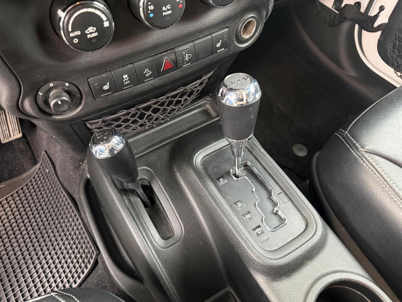 Jeep Wrangler Unlimited 2.8 CRD Sahara Auto JKU CON SOFT TOP