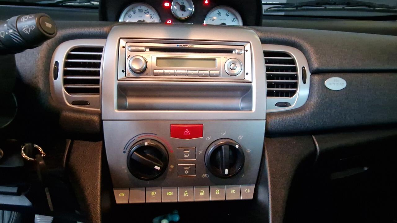 Lancia Ypsilon 1.3 MJT 75 CV Elle