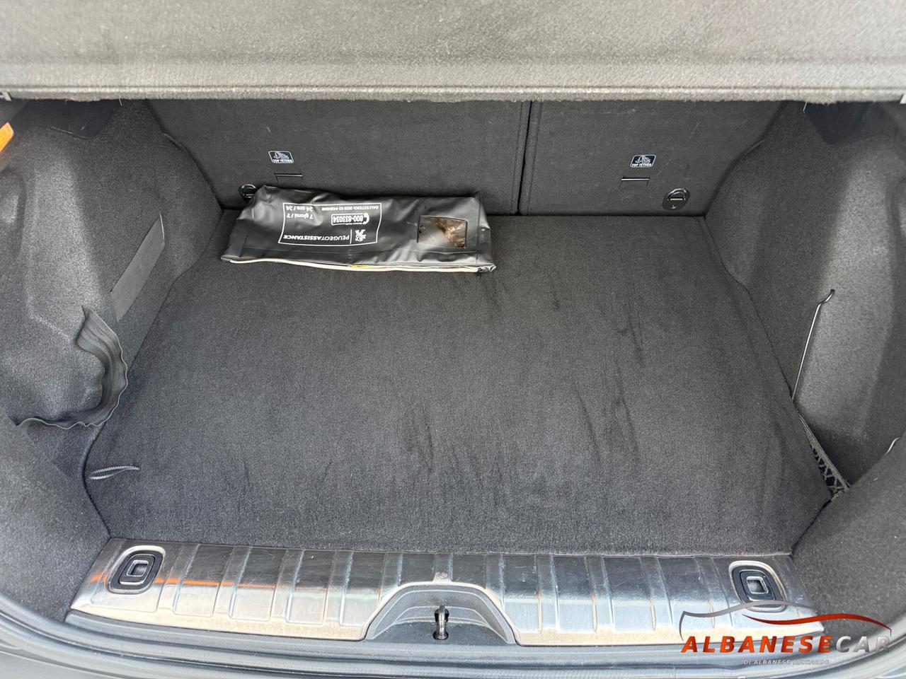 Peugeot 2008 BlueHDi 120 S&S Allure