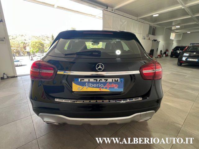 MERCEDES-BENZ GLA 200 d Automatic Sport Premium