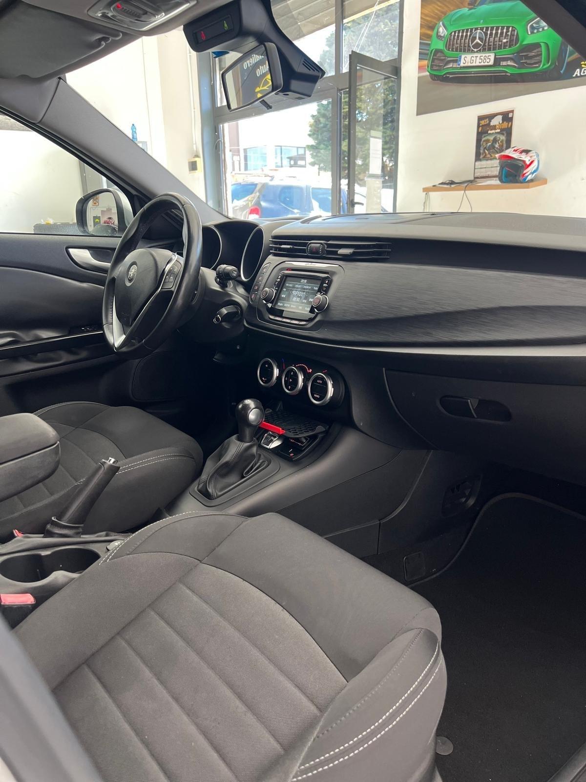 Alfa Romeo Giulietta 1.6 JTDm TCT 120 CV