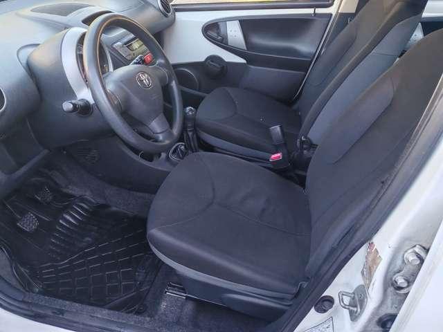 Toyota Aygo Aygo I 2012 5p 1.0 Active connect