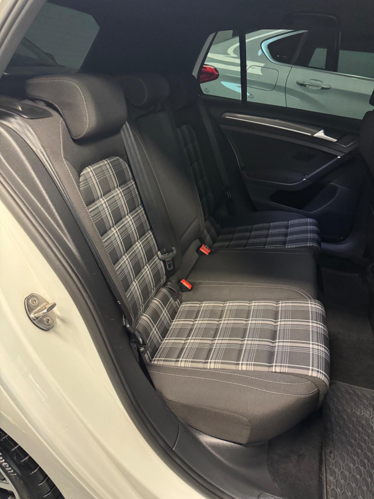 Volkswagen Golf 7.5 GTD 2.0 TDI 184 Cv DSG Finanziabile