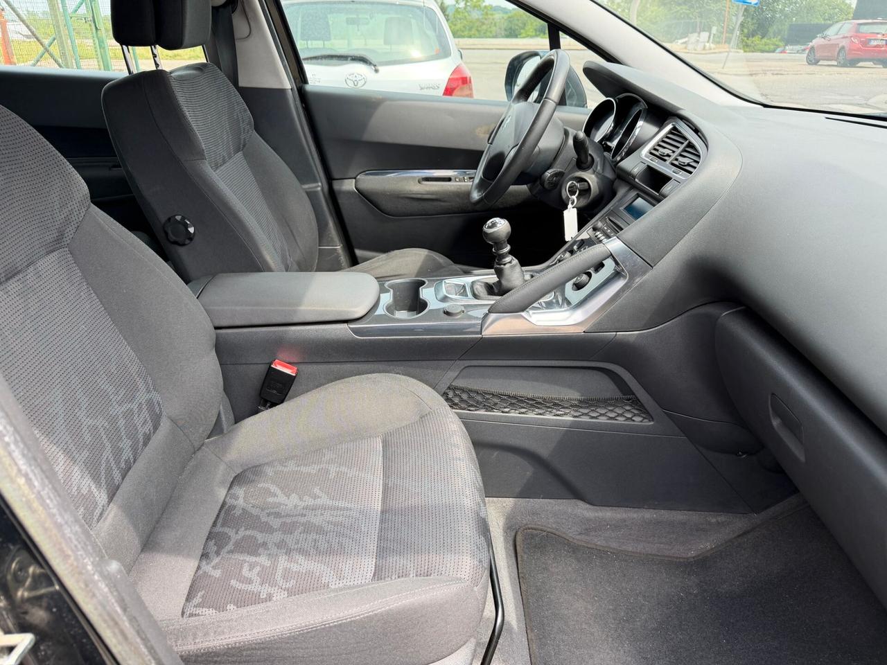 Peugeot 3008 2.0 HDi 150CV Business