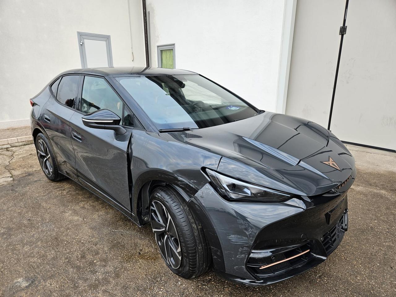 CUPRA Tavascan 77kWh rwd START INCIDENTATA