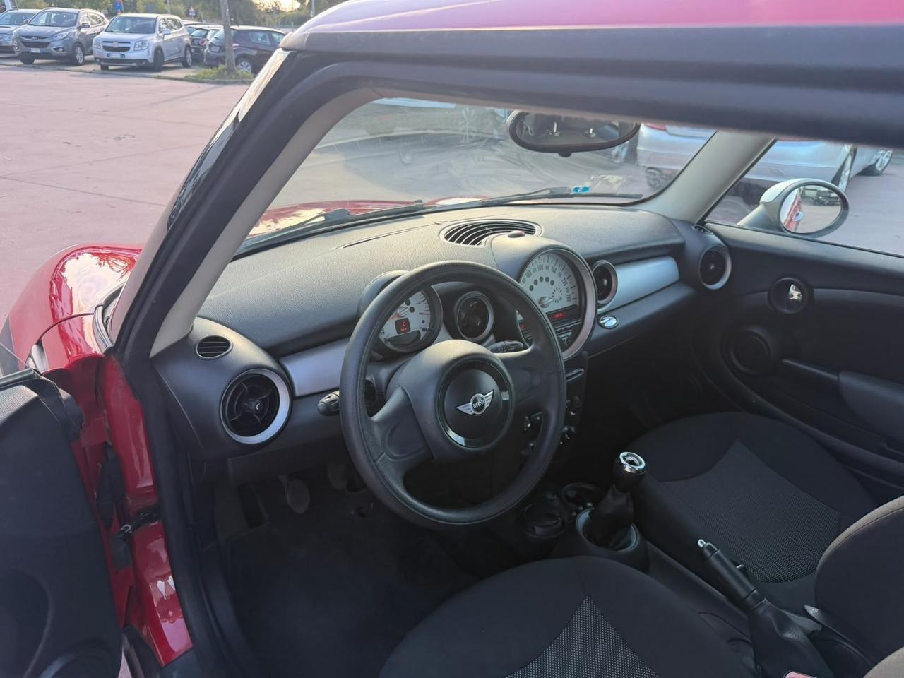 Mini 1.6 16V One (55kW)