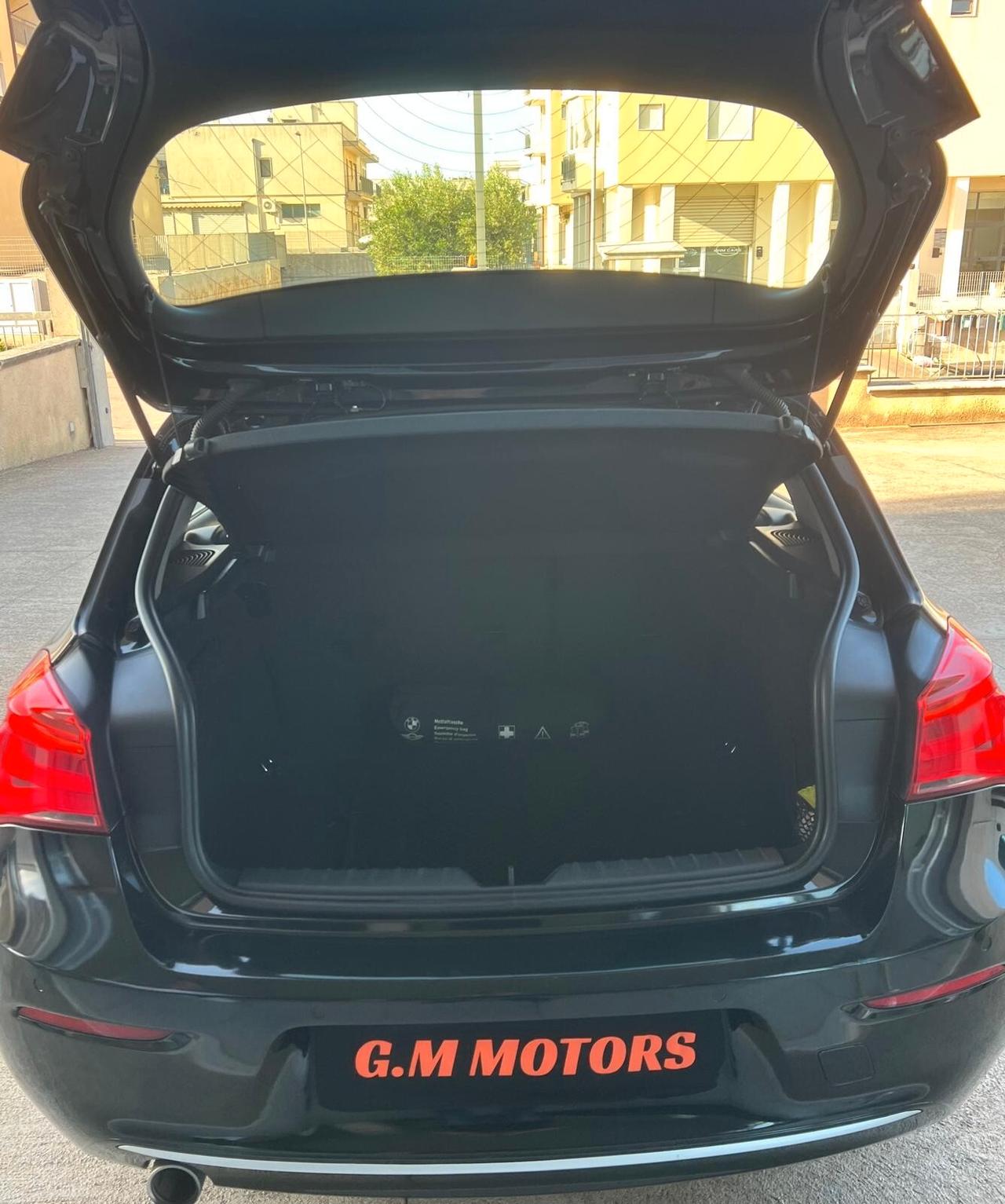 Bmw 116 116d 5p. Urban