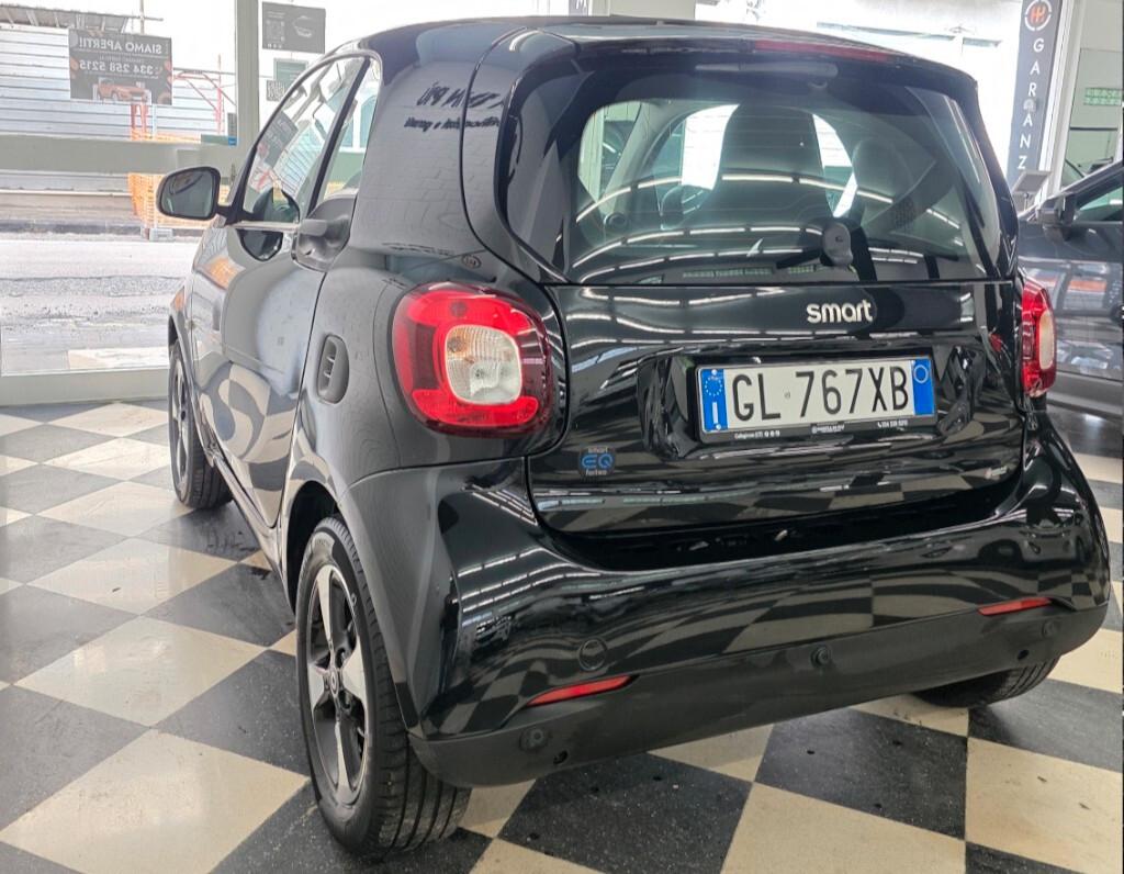 Smart ForTwo EQ elettrica cabrio Passion