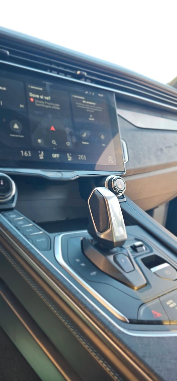 Lynk&co 01 PHEV