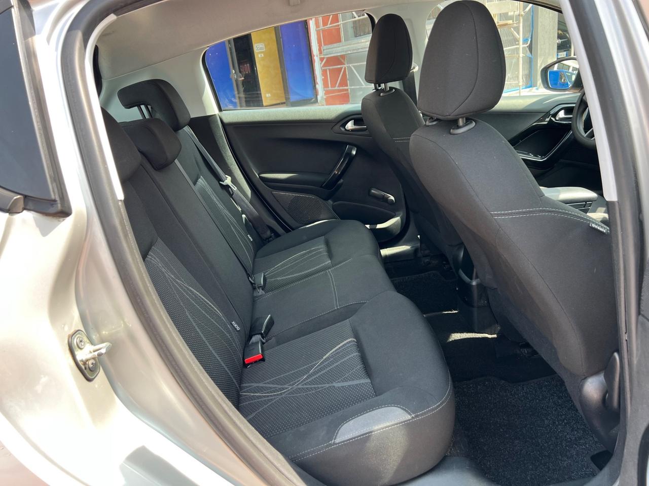 Peugeot 208 1.4 HDi 68 CV 5 porte Access