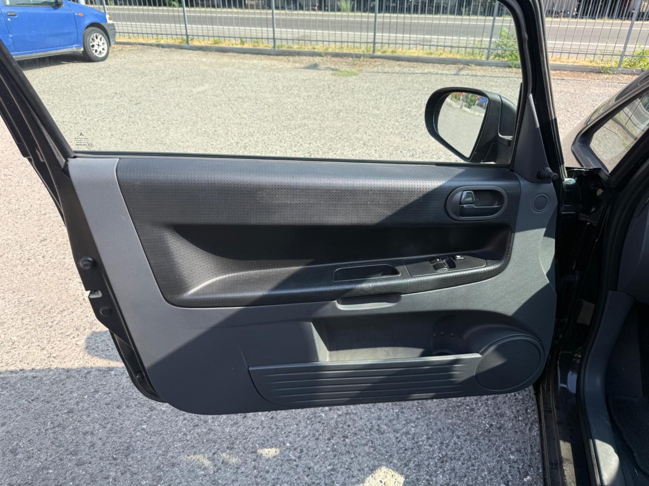 Mitsubishi Colt 1.1 12V 3p. CZ3