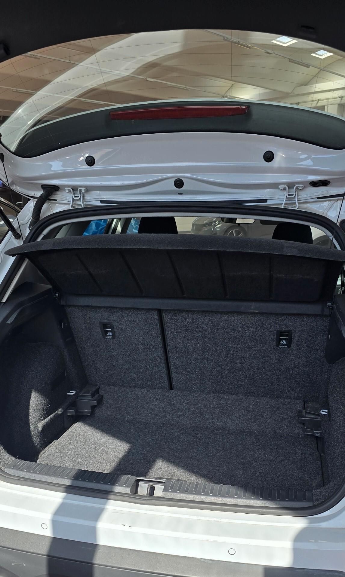 Seat Arona 1.0 EcoTSI 95 CV (70 kW) Style – Il Urban SUV Dinamico e Tecnologico