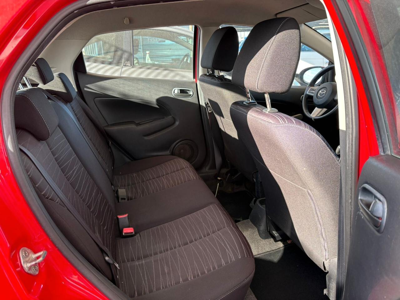 Mazda 2 75CV 5p. Easy