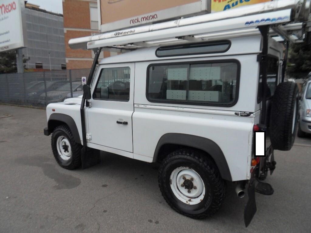Land Rover Defender 90 2.2 TD4 Station Wagon N1