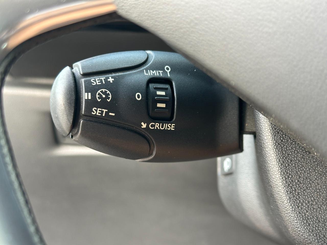 CITROEN C3 1.6 BlueHDi 100 S&S Exclusive