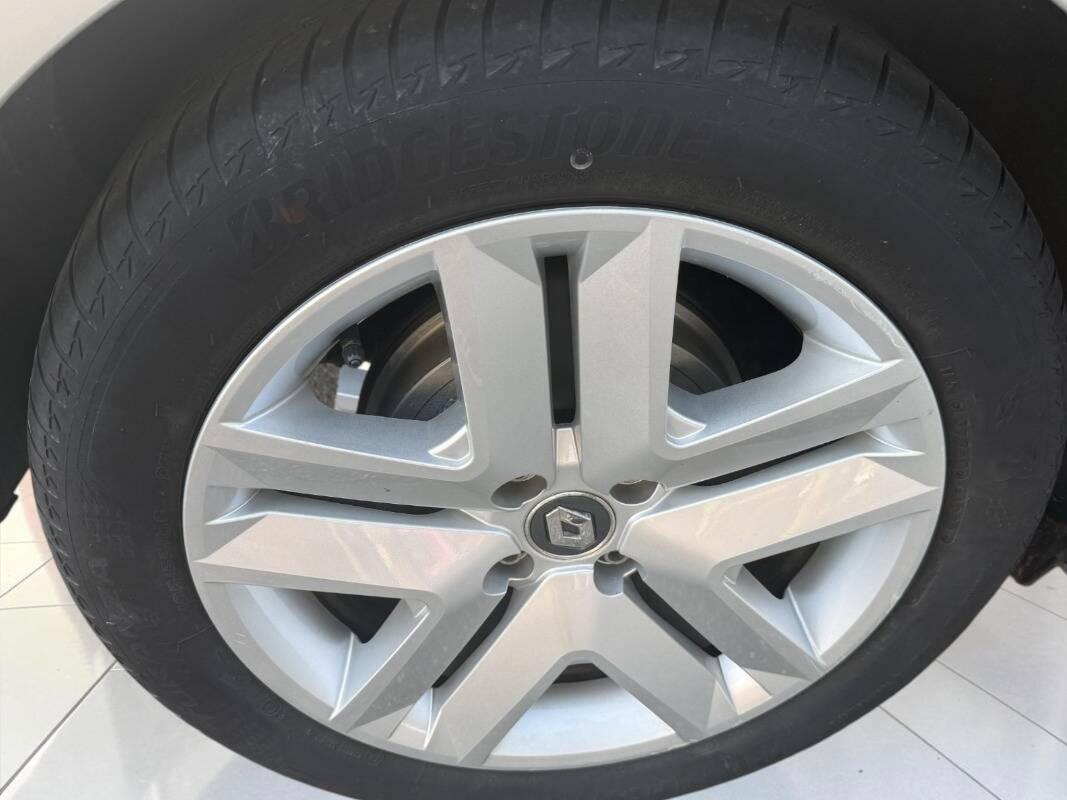 Renault Clio Clio V 2022 1.6 E-Tech hybrid Business 140cv auto