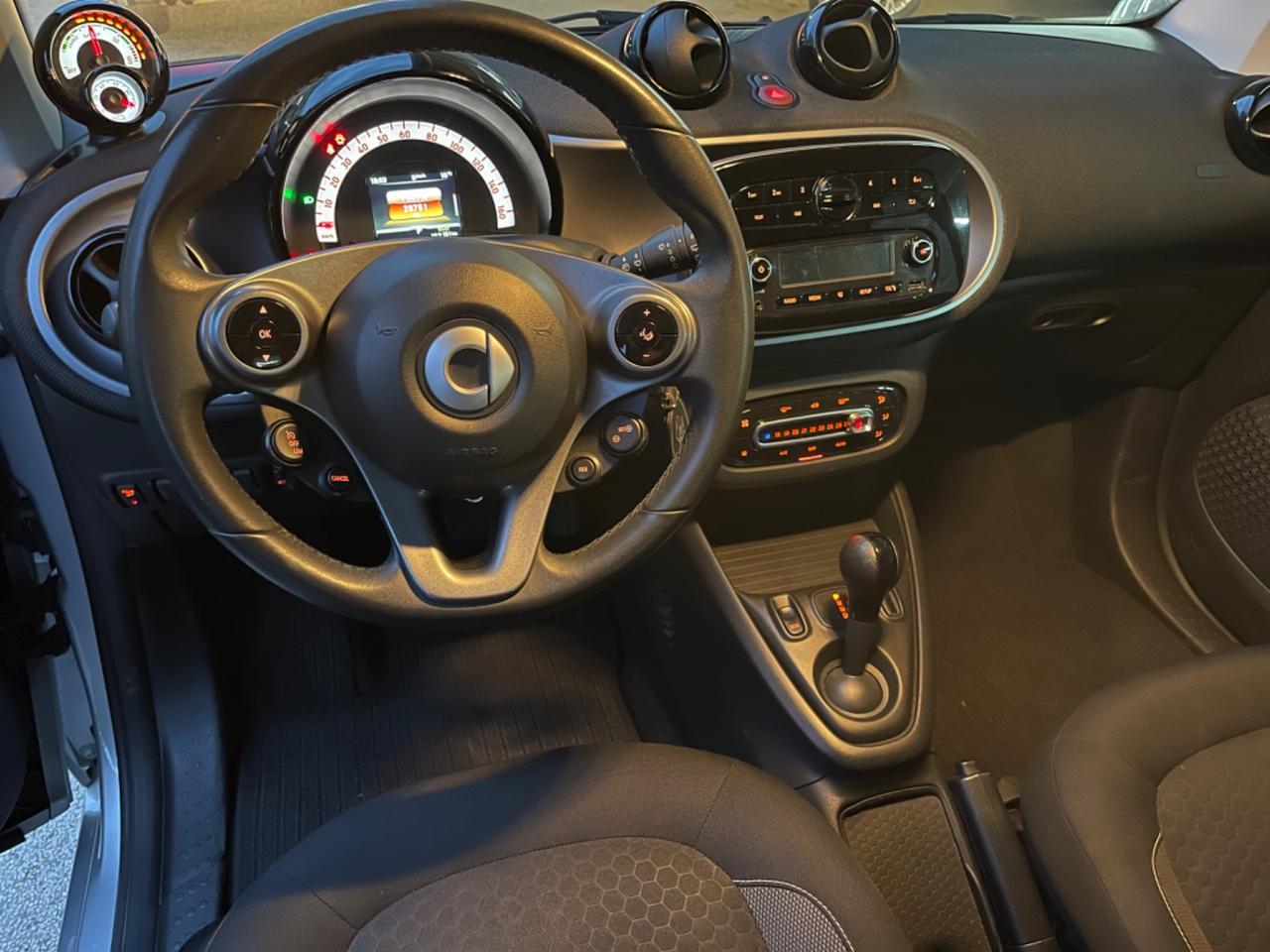 Smart ForTwo EQ Passion KM 28.000 CERTIFICATI (BLOCK SHAF)