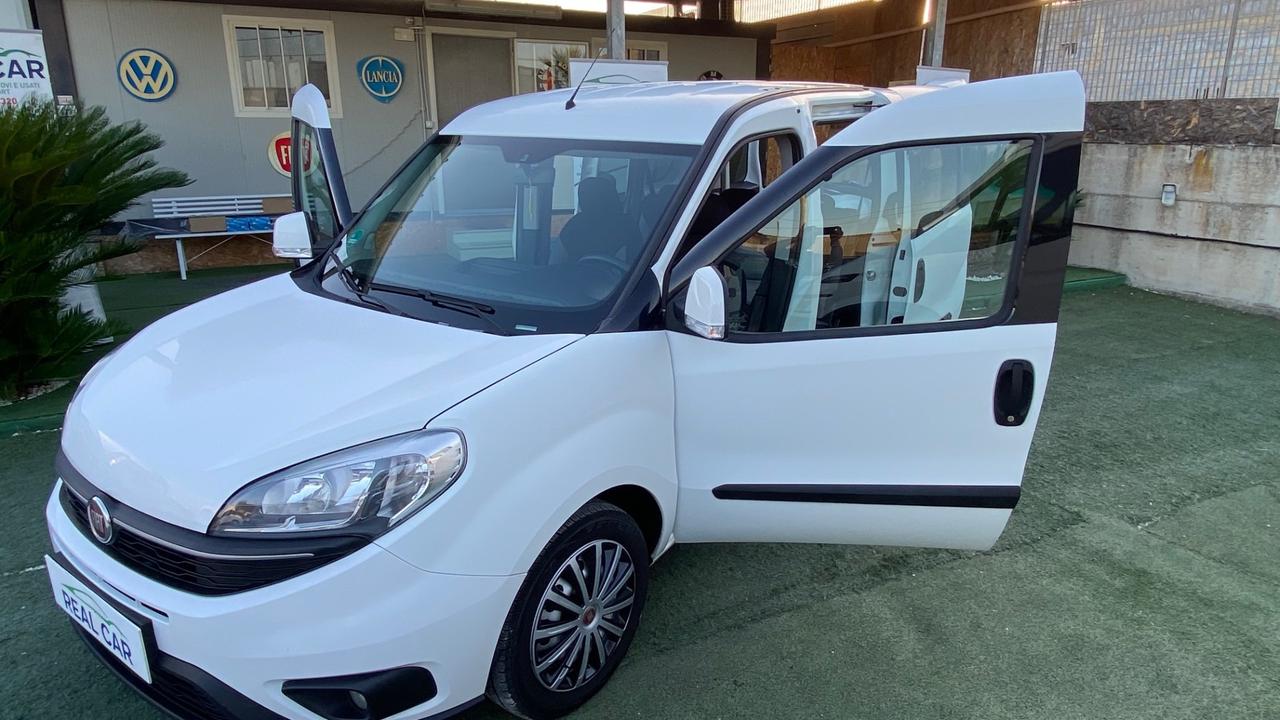 Fiat Doblo 1.6 Diesel Porte Posteriore + Gancio