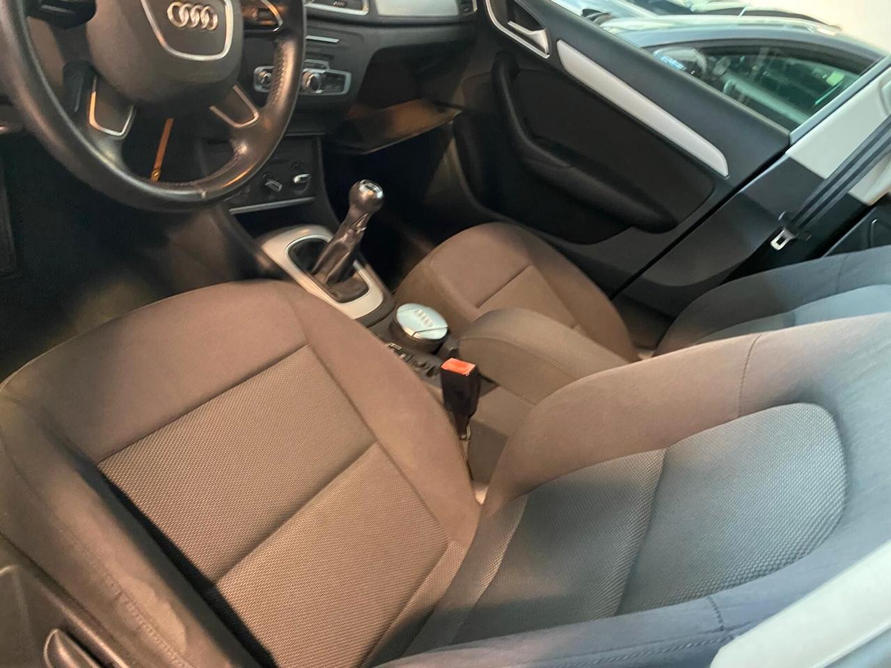 Audi Q3 2.0 TDI 120 CV Business