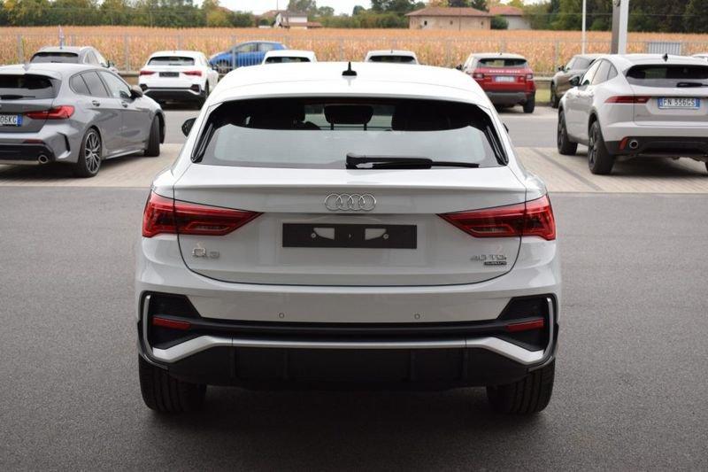 Audi Q3 40 TDI S line QUATTRO da 439 euro al mese
