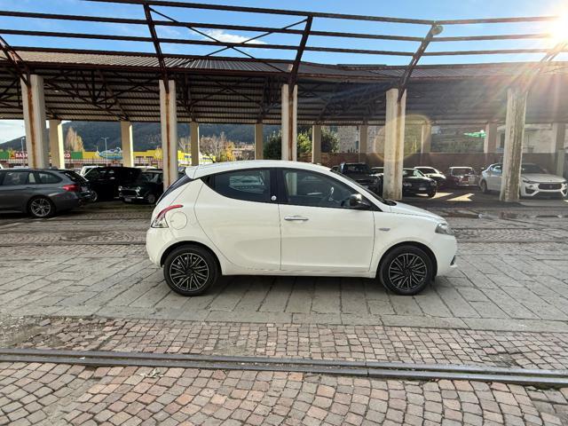 LANCIA Ypsilon 1.2 69 CV 5 porte GPL Ecochic Silver