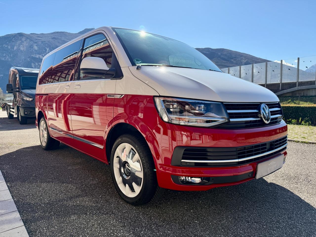Volkswagen Multivan T6 - BULLI SIX GENERATION GANCIO TRAINO