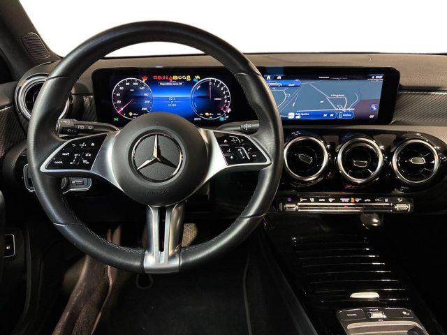 MERCEDES-BENZ A 250 e hybrid EQ Progressive Advanced