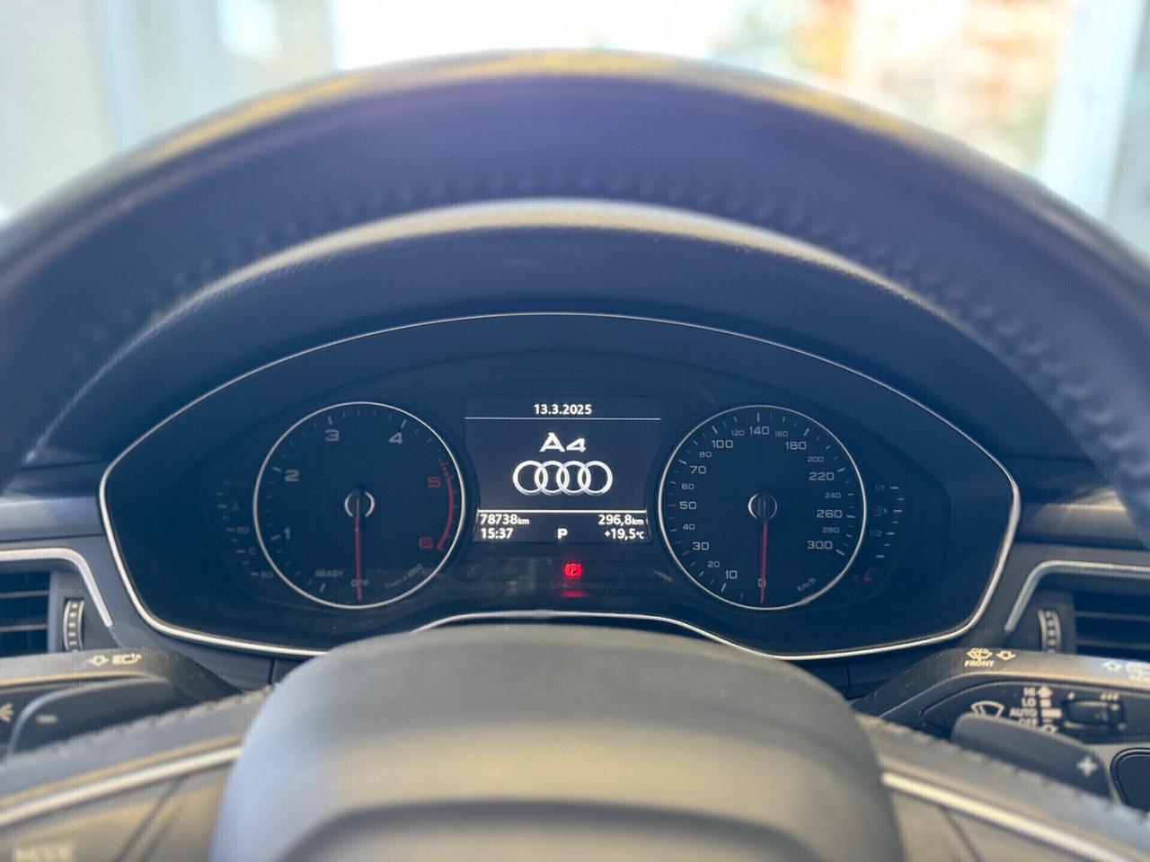Audi A4 35 TDI S tronic Business “Matrix”