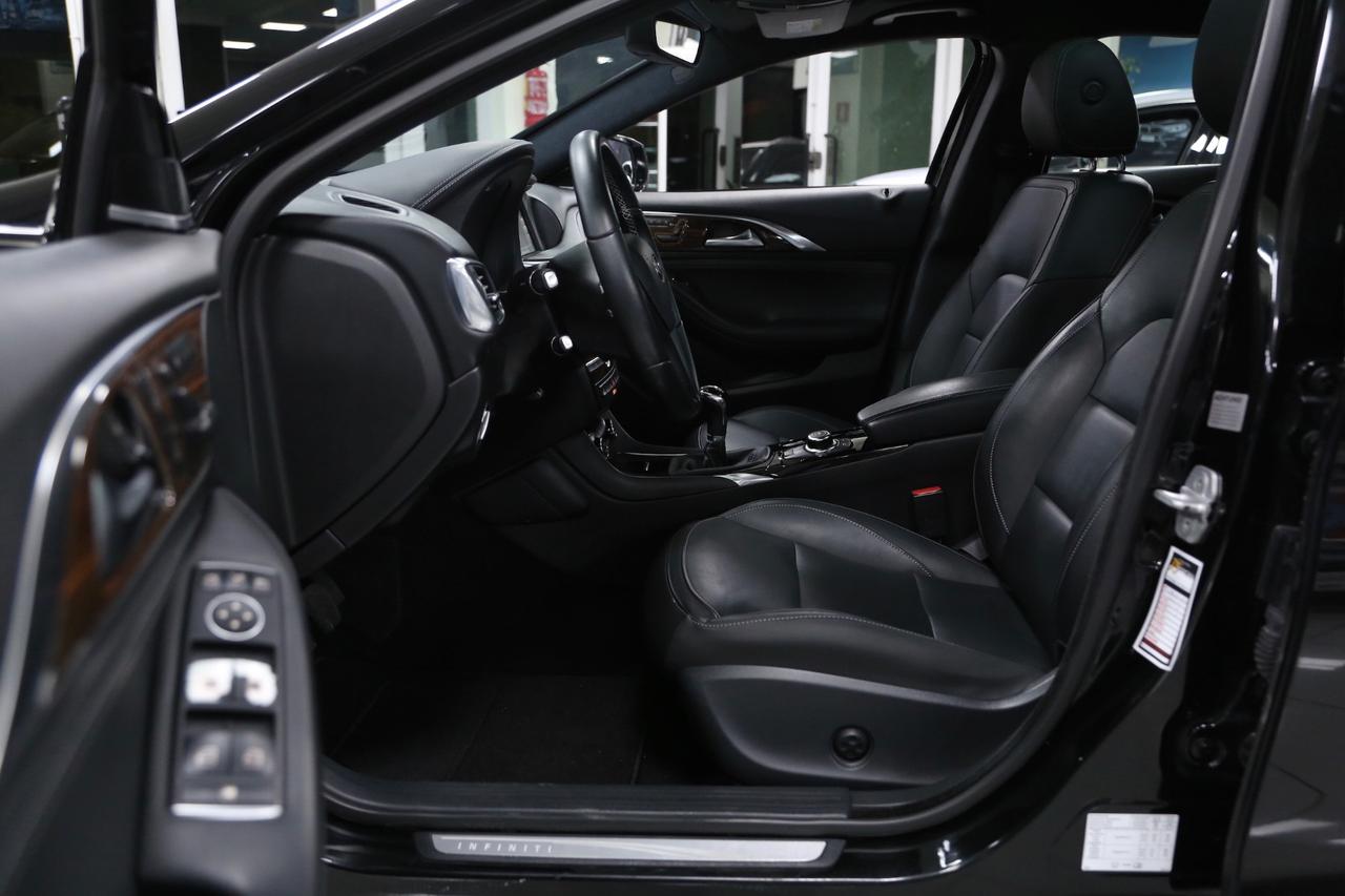 Infiniti Q30 1.5 diesel Premium Tech