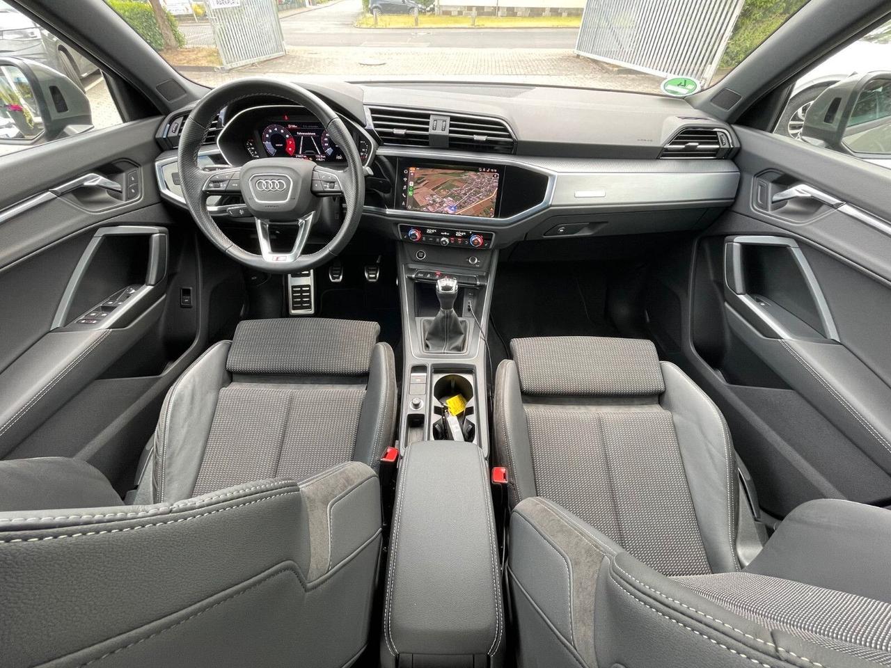 Audi Q3 35 TFSI S line edition