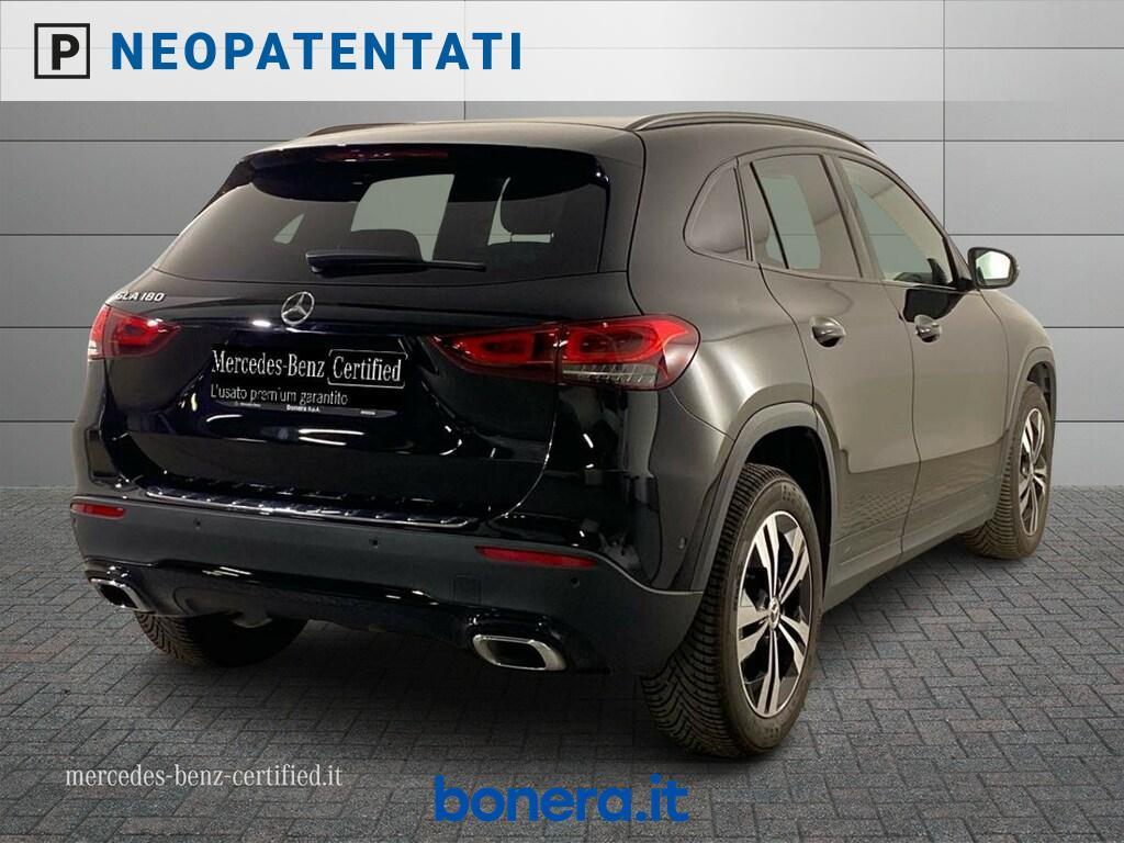 Mercedes GLA 180 180 Sport Plus 7G-DCT