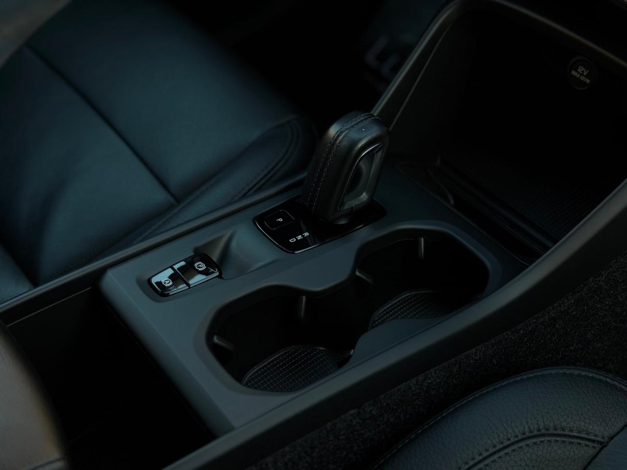 Volvo XC40 D3 R-design 2.0 150 Cv AUTOMATIC LED PELLE