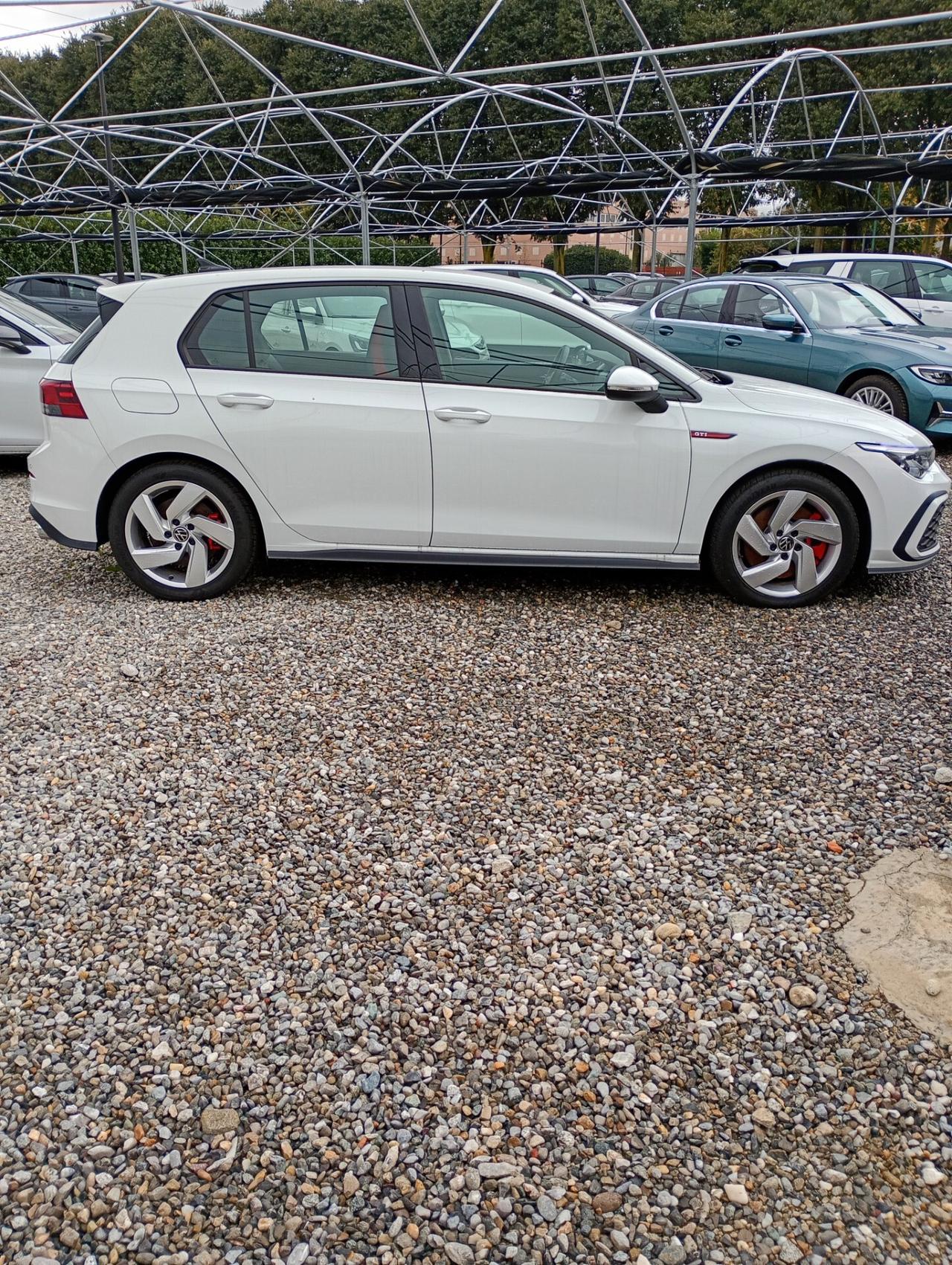 Volkswagen Golf GTI 2.0 TSI DSG