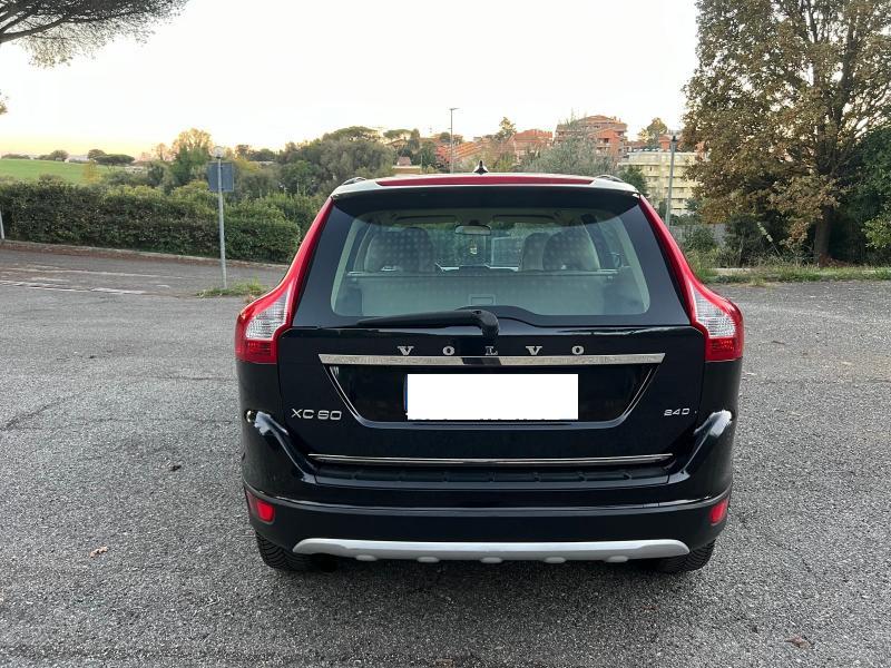 Volvo XC60 2.4d Momentum fwd 175cv auto