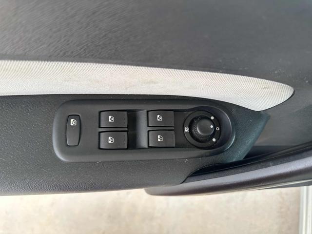 RENAULT Kangoo BENZINA/GPL 5 POSTI CAMBIO AUTOMATICO NAVIGATORE