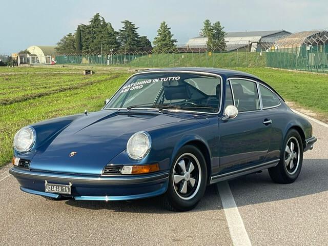 Porsche 911 2.400 S "MATCHING IN TUTTO"